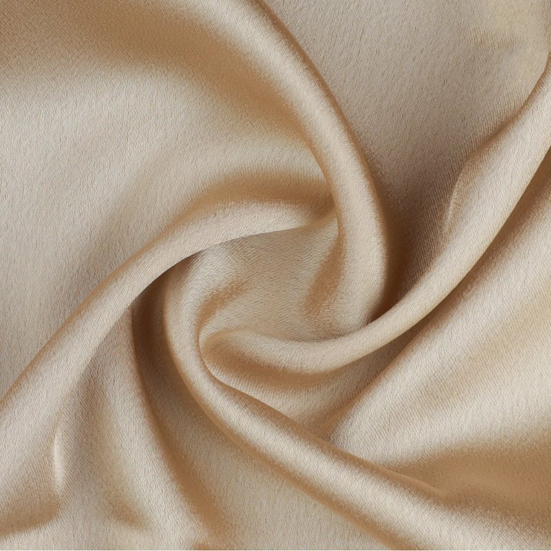 Drapp tas-satin tat-tieġ